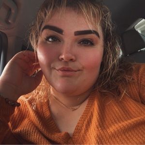 Meet your Posher, Victoria